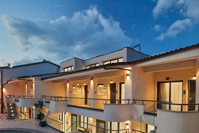 Melite Luxury Rooms & Apartments Paliouri Esterno foto